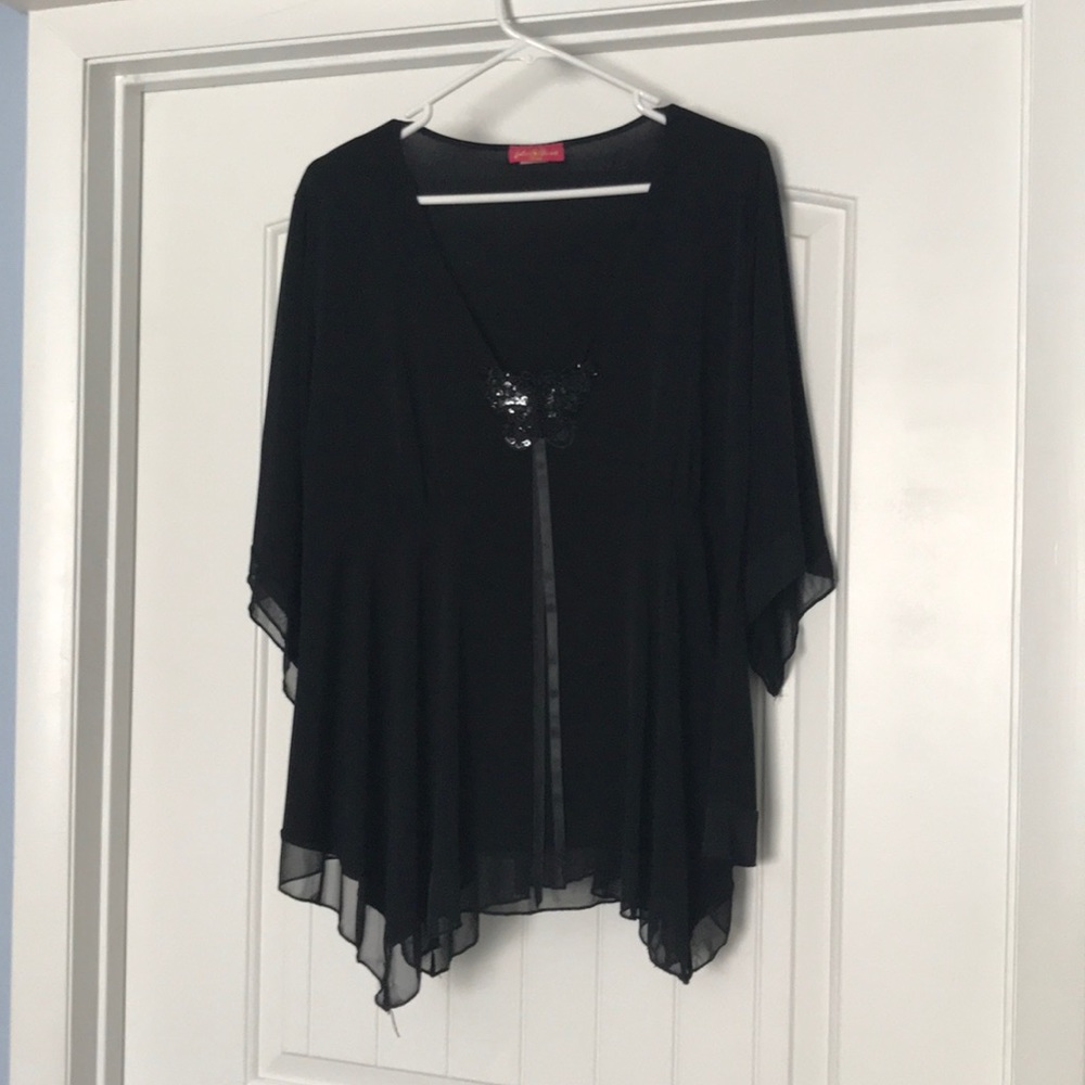 Super cute black dress shirt